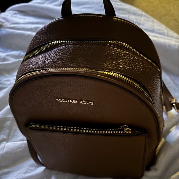 Brown Micheal kors backpack - Picture 2 of 5